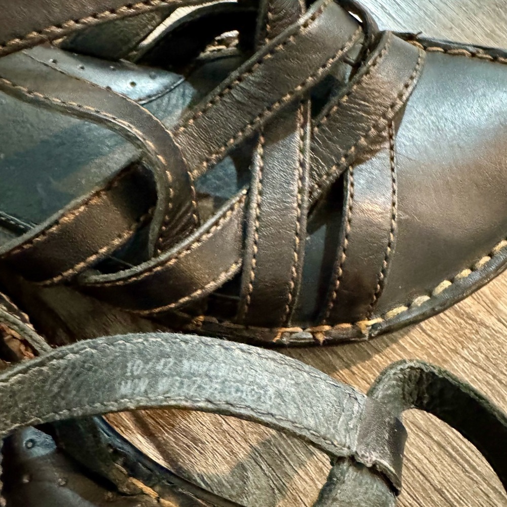 Born Women’s Black Leather Strappy Sandals Size 10 / 42 - Picture 8 of 15